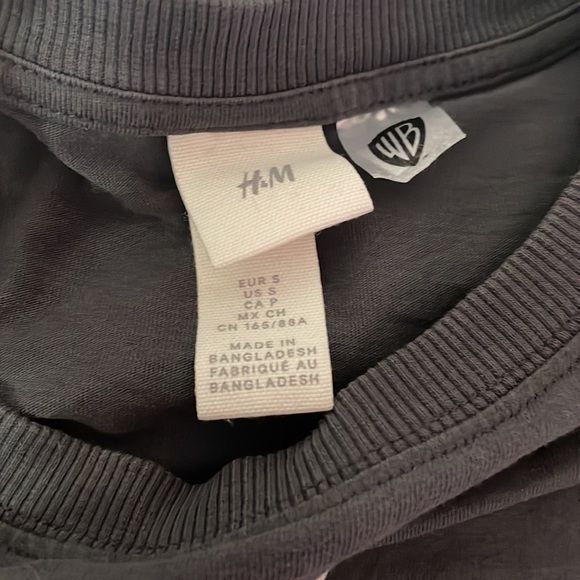 black oversized friends shirt - Picture 2 of 5